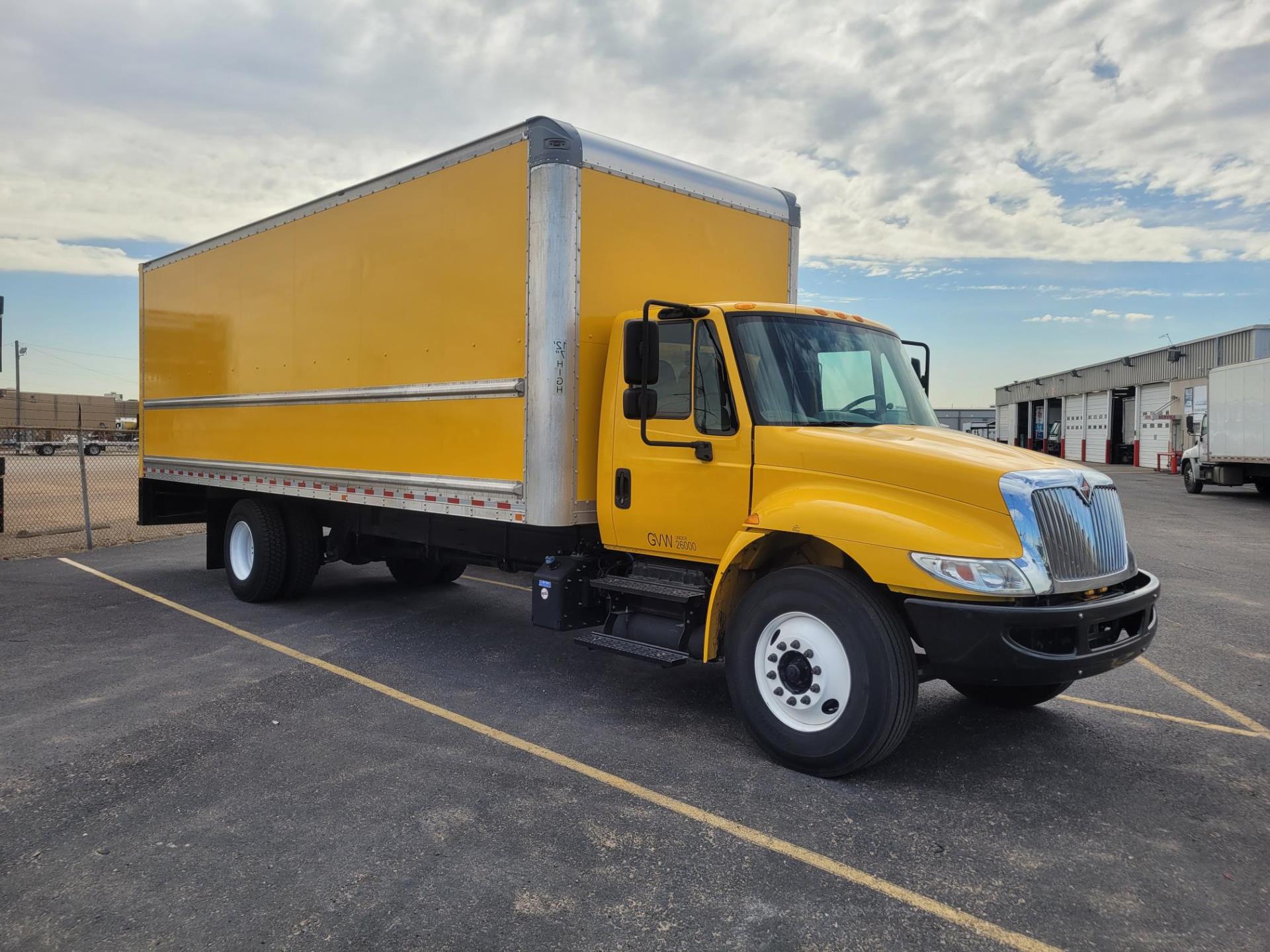 Used 2018 International DuraStar 4300 4x2, Box Truck for sale #1405777 - photo 2