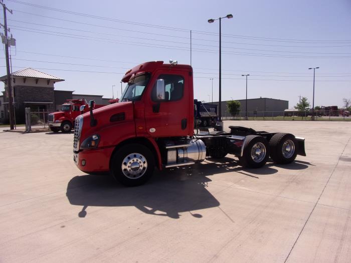 2017 Freightliner Cascadia-0