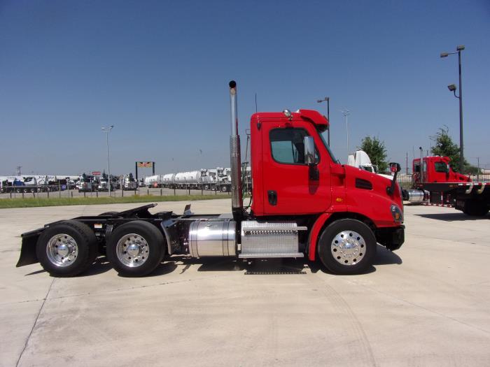 2017 Freightliner Cascadia-0