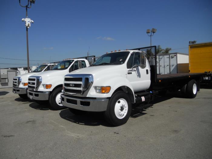 2013 Ford F-750-1