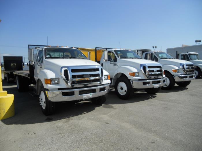 2013 Ford F-750-2