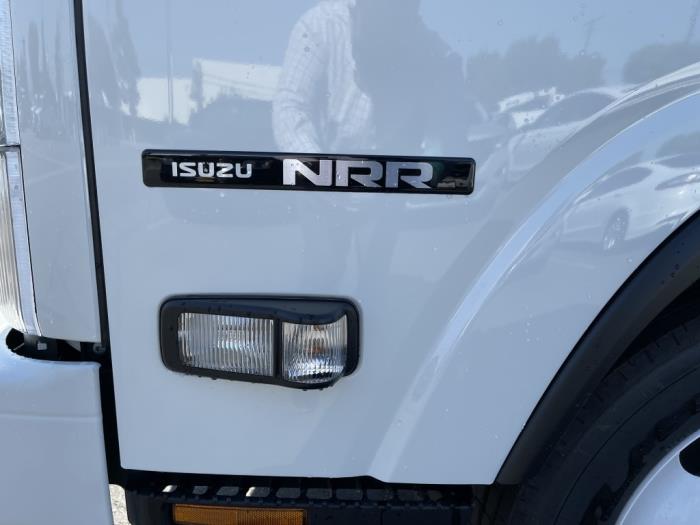 2022 Isuzu NRR-10
