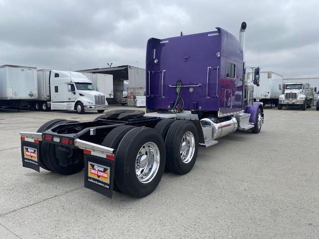 2020 Peterbilt 389-0