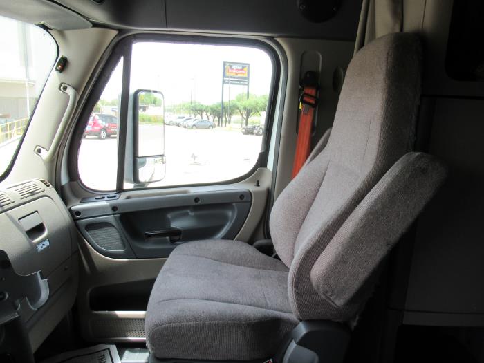 2018 Freightliner Cascadia-0