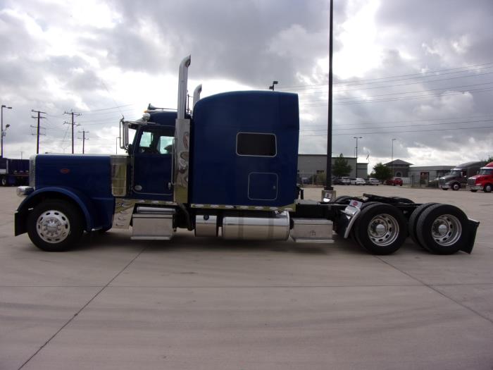 2019 Peterbilt 389-0