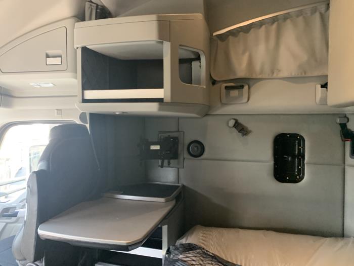 2018 Kenworth T680-0