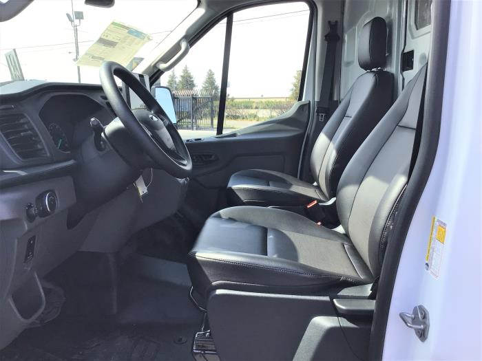 2022 Ford E-Transit-0