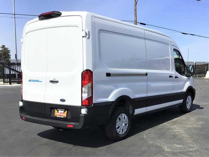 2022 Ford E-Transit-0