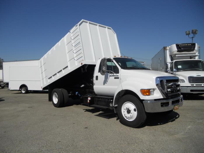 2015 Ford F-750-2
