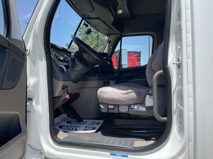 2018 Freightliner Cascadia-0