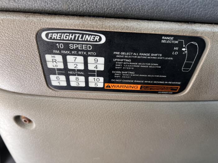 2017 Freightliner Cascadia-0
