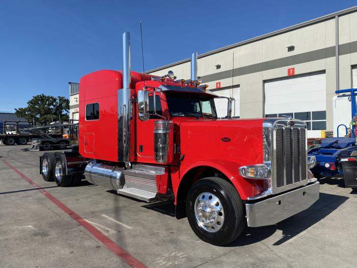 2023 Peterbilt 389