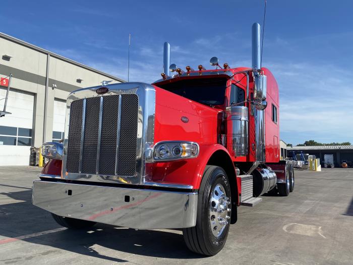 2023 Peterbilt 389