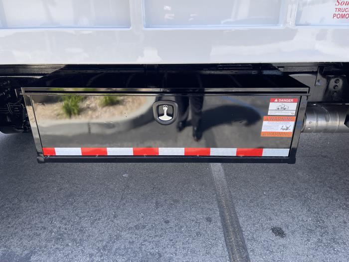 2023 Ford F-650-0