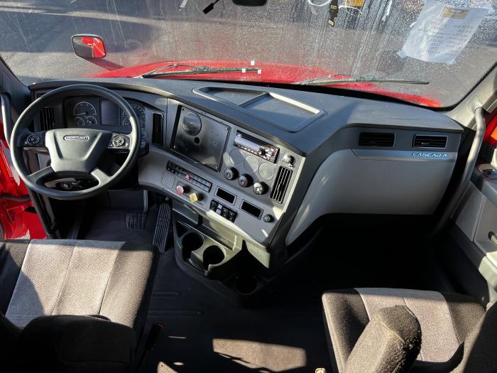 2019 Freightliner Cascadia-0