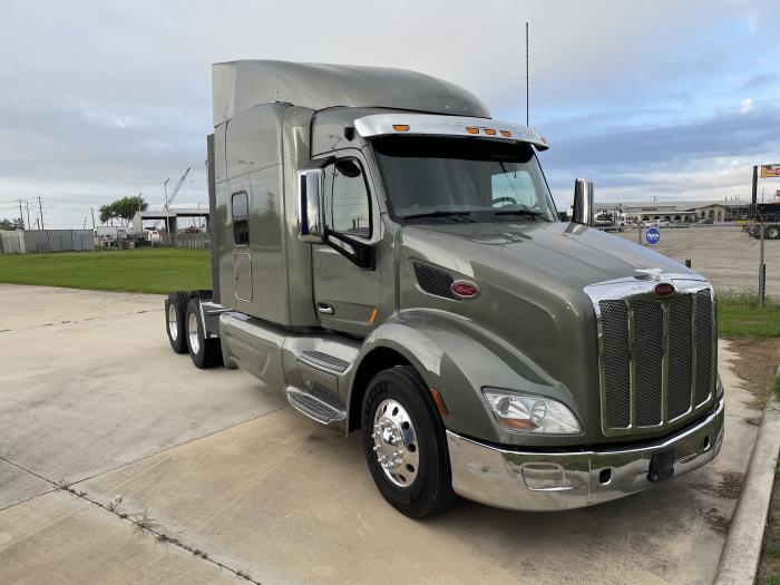 2019 Peterbilt 579-0