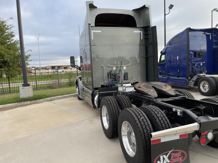 2019 Peterbilt 579-0