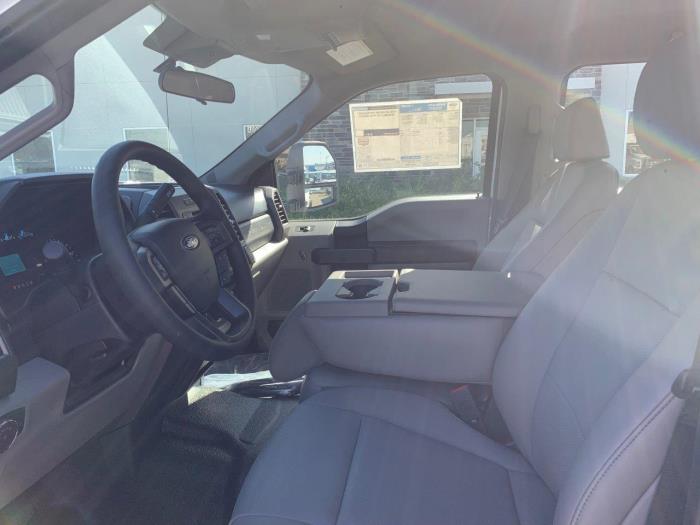 2022 Ford F-550-0