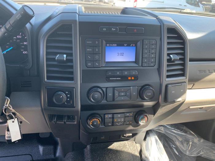 2022 Ford F-550-0
