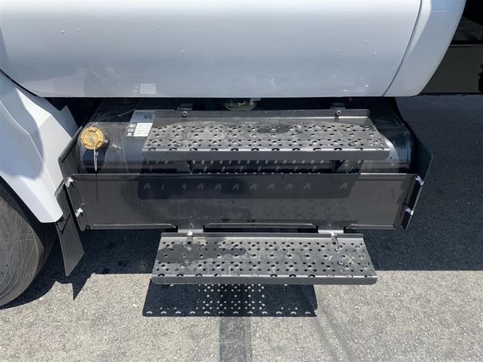 2023 Ford F-650-0