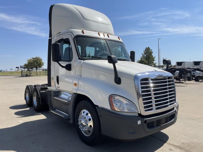 2018 Freightliner Cascadia-0
