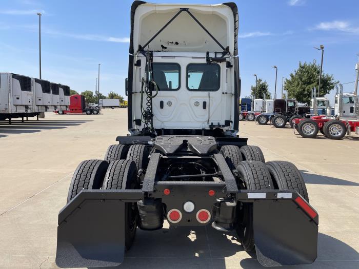 2018 Freightliner Cascadia-0