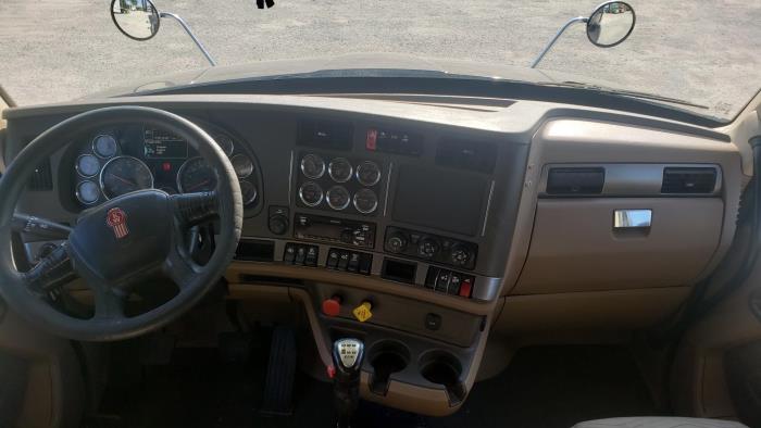 2015 Kenworth T680-0