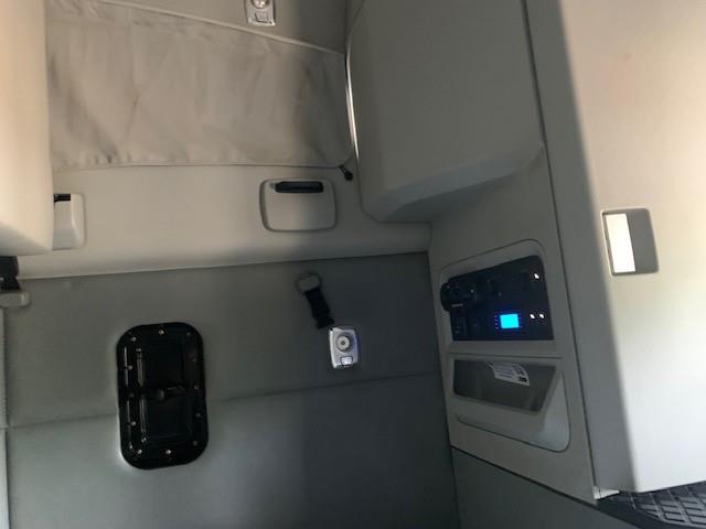 2019 Kenworth T680-0