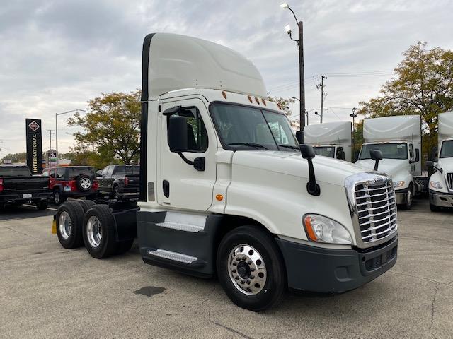 2017 Freightliner Cascadia-0