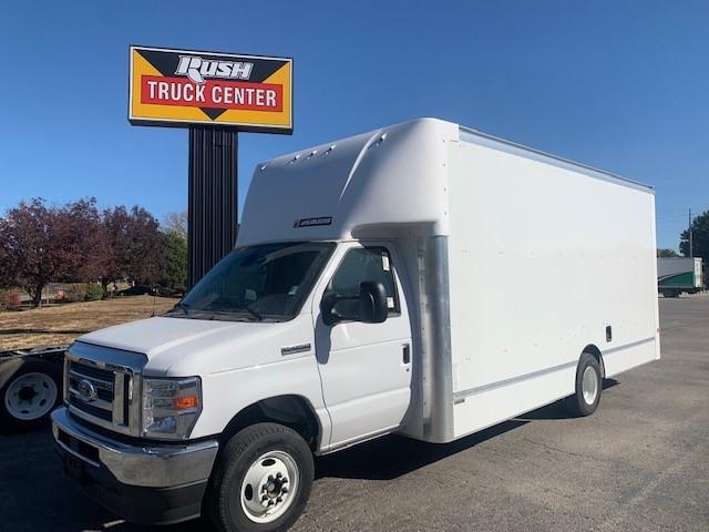 2022 Ford E-450-0