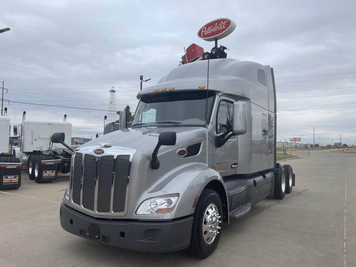 2021 Peterbilt 579-0