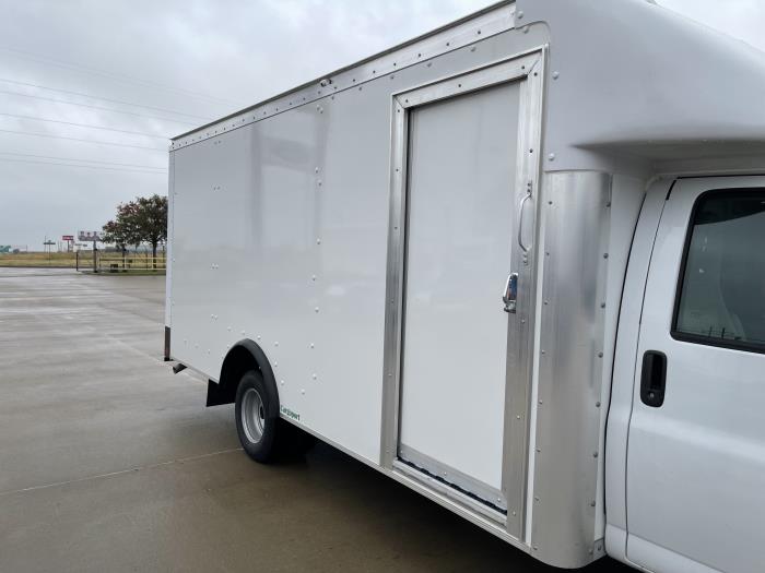 2022 Chevrolet C-3500-0