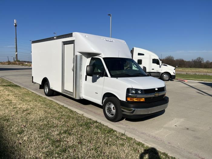 2022 Chevrolet C-3500-0