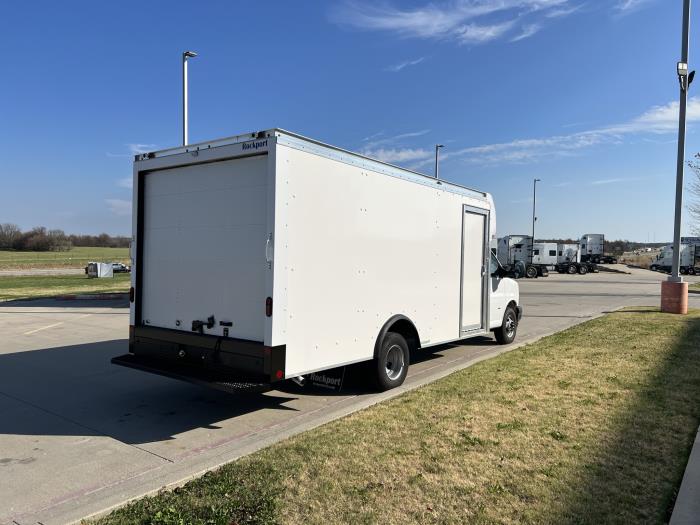 2022 Chevrolet C-3500-0