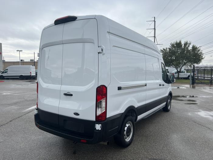 2021 Ford Transit-250-0
