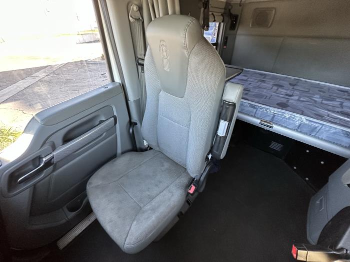2017 Kenworth T680-0