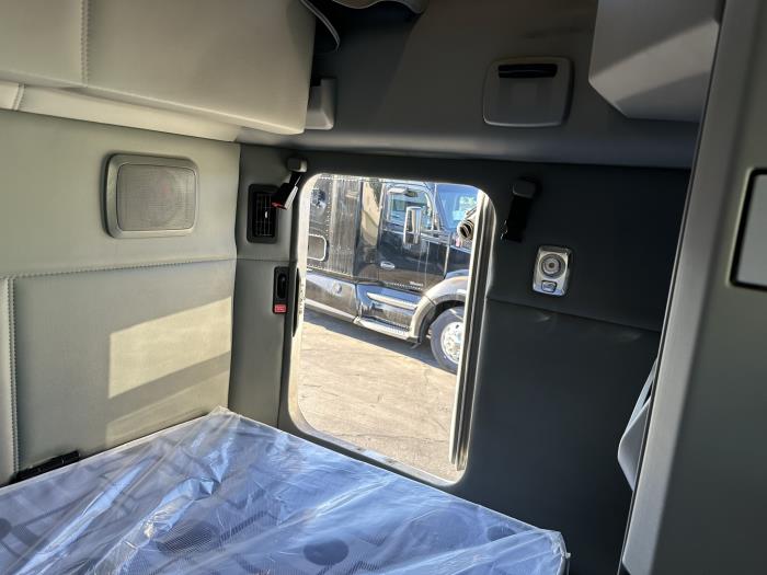 2017 Kenworth T680-0