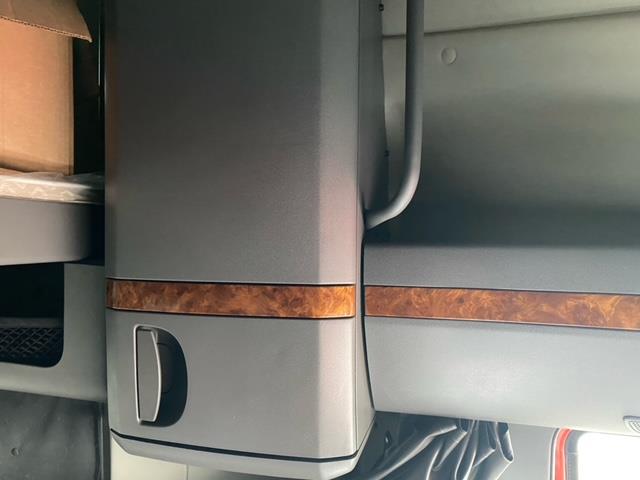 2018 International LT625-0