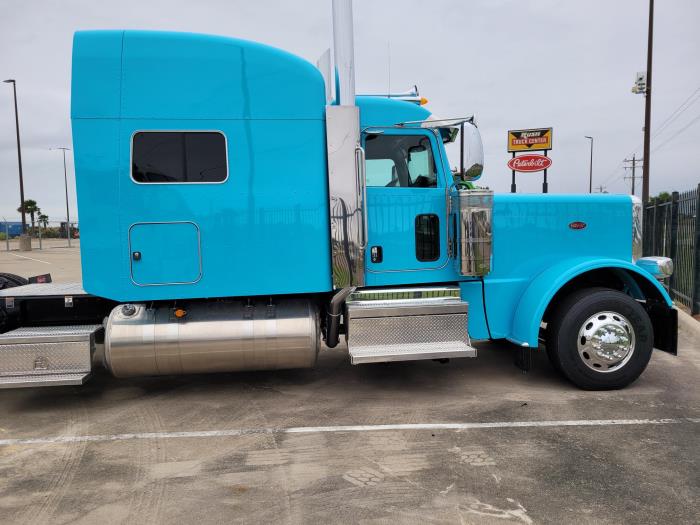 Rush Truck Centers 2023 Peterbilt 389