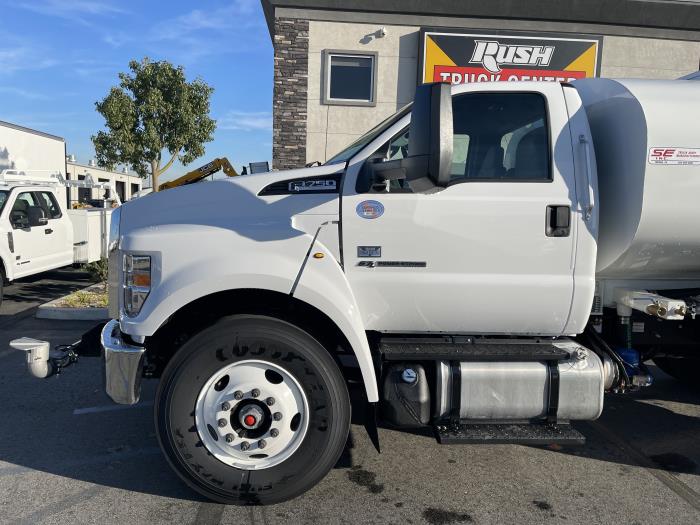 2023 Ford F-750-0