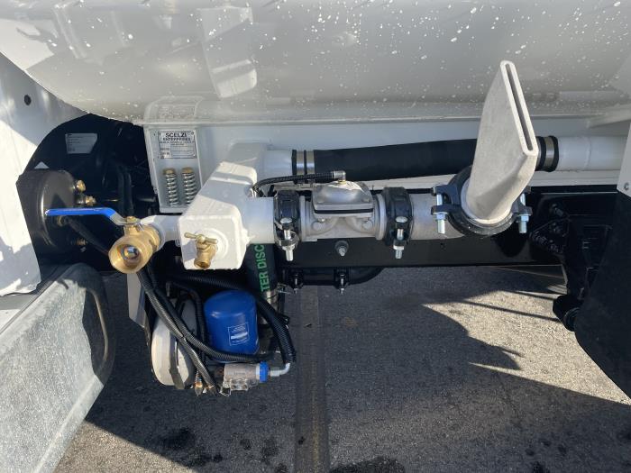 2023 Ford F-750-0