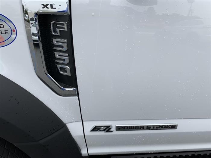2022 Ford F-550-0