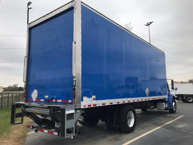 2018 freightliner m2 112