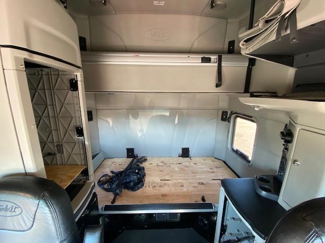 2021 Peterbilt 579-0