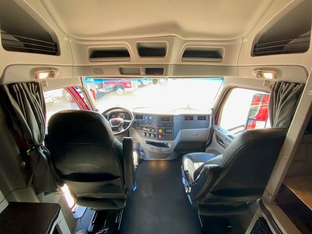 2021 Peterbilt 579-0