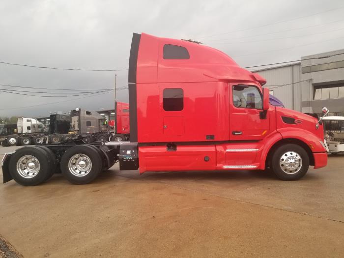 2019 Peterbilt 579-0