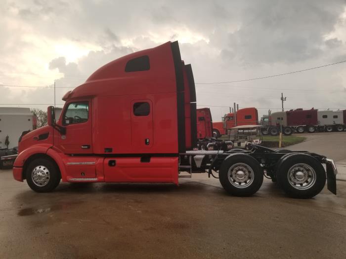 2019 Peterbilt 579-0