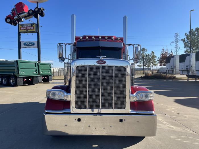 2018 Peterbilt 389-0
