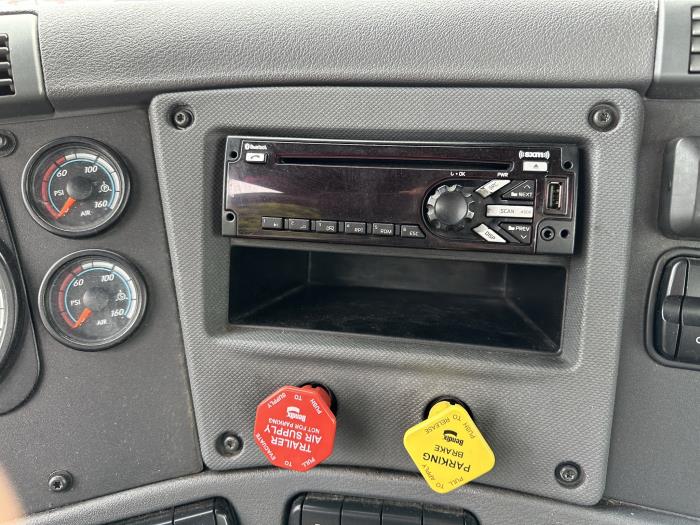 2018 Freightliner Cascadia-0