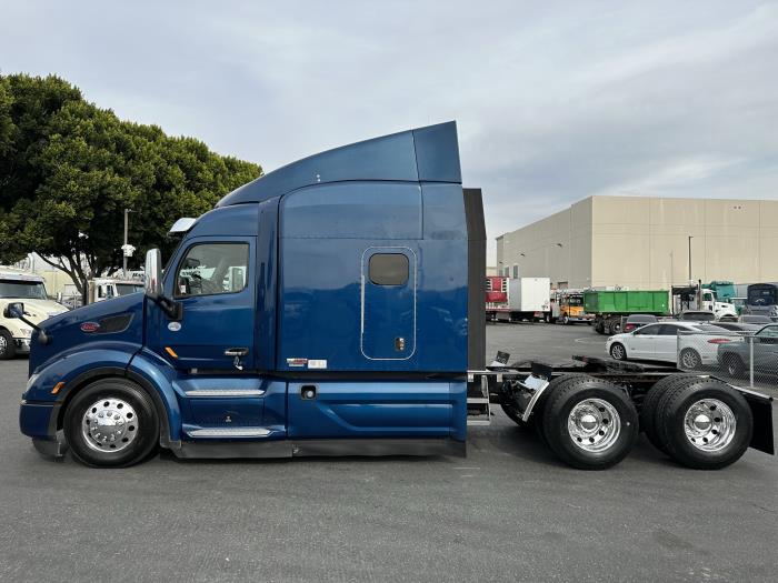 2019 Peterbilt 579-0